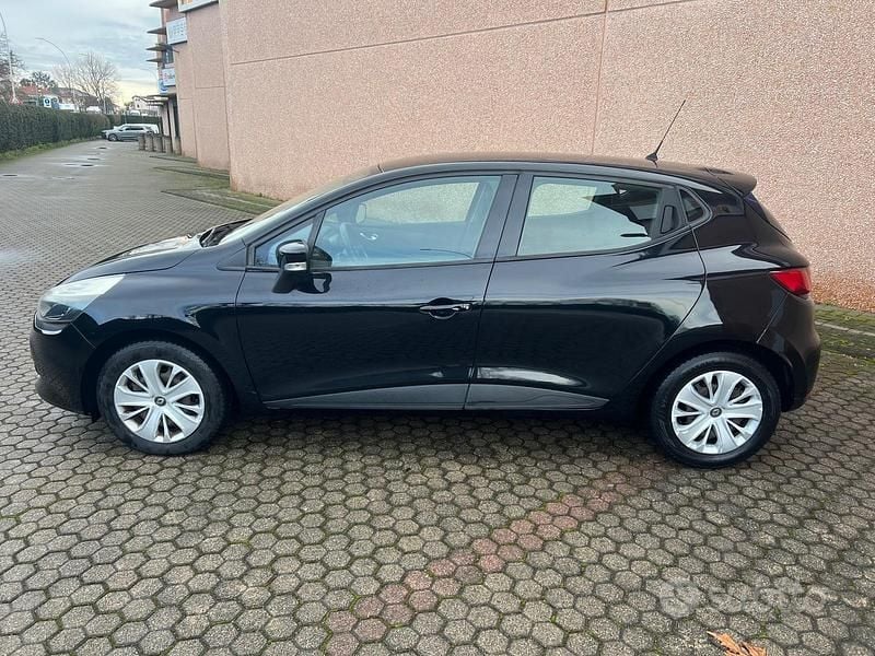 Usata Renault Clio IV Life 75 CV (55 kW) 2016 Nero Berlina