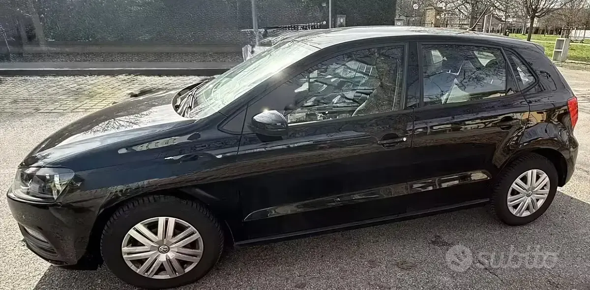 Usata VW Polo Trendline 75 CV (55 kW) 2014 Nero Utilitaria