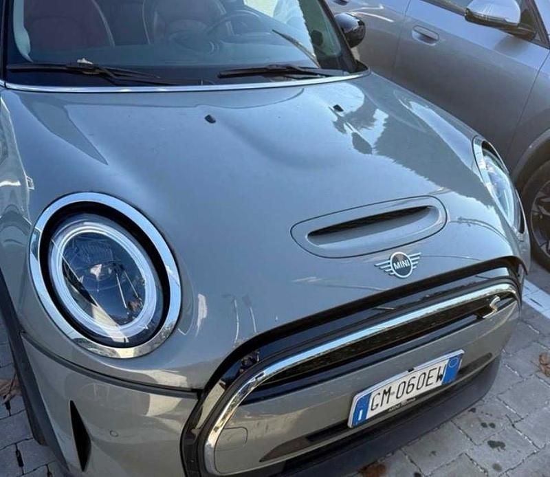 Nero Usata 2023 Mini Cooper SE Utilitaria | 16.990 € (Super prezzo) - Immagine 1/4