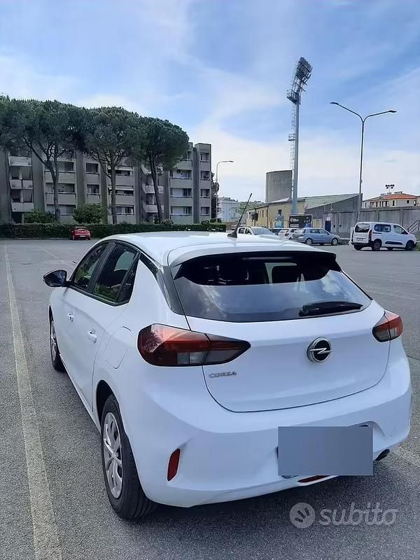 Usado Opel Corsa Edition 75 HP (55 kW) 2021 Branco Citadino