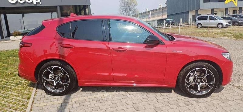 Usata Alfa Romeo Stelvio Veloce 210 CV (154 kW) 2022 Rosso alfa SUV