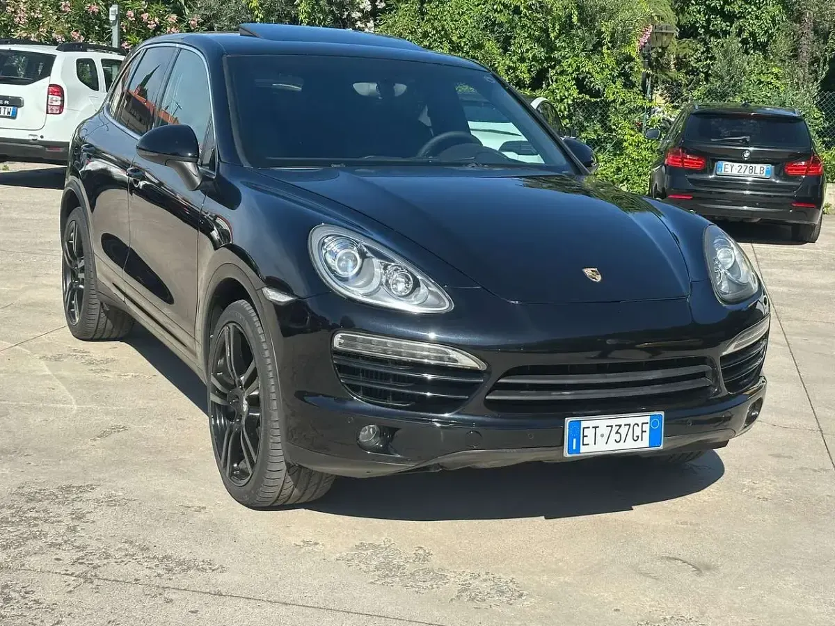 Usata Porsche Cayenne 239 CV (175 kW) 2010 Nero met. SUV