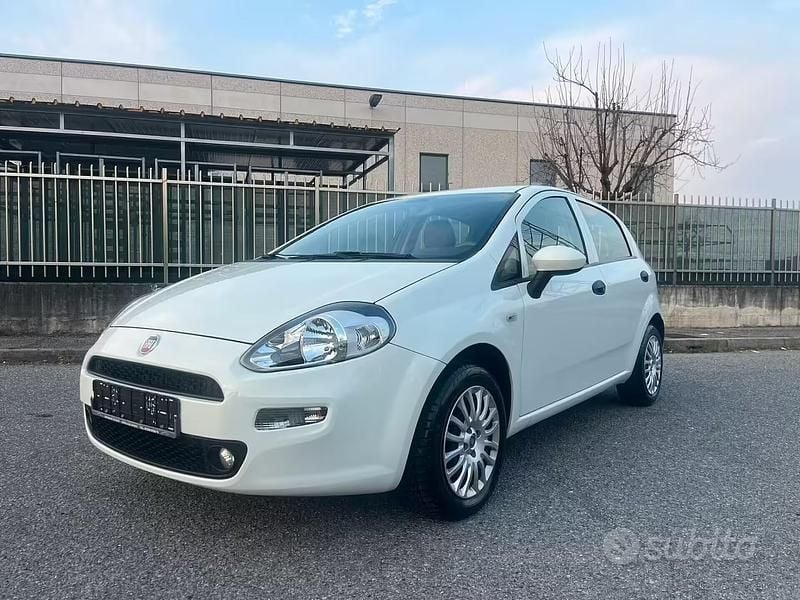 Usata Fiat Punto 69 CV (50 kW) 2016 Bianco Utilitaria
