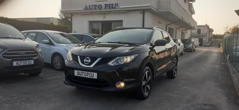 Usata Nissan Qashqai Tekna 131 CV (96 kW) 2017 Nero SUV