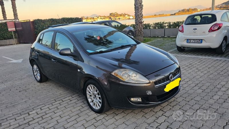 Usata Fiat Bravo Dynamic 120 CV (88 kW) 2009 Marrone Utilitaria