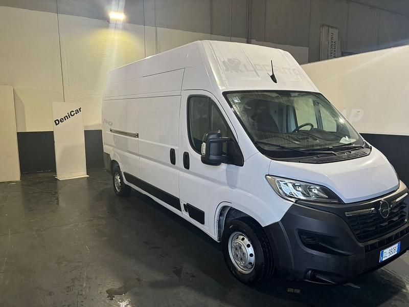 Usata Opel Movano S 140 CV (102 kW) 2022 Bianco Berlina