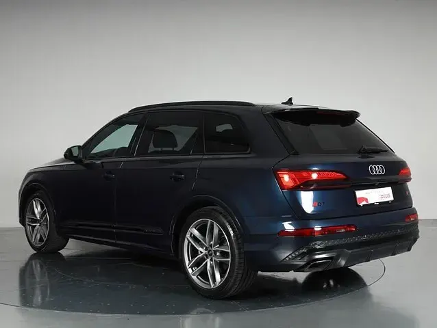 Usata Audi Q7 S-Line 286 CV (210 kW) 2024 Grigio waitomo metallizzato SUV