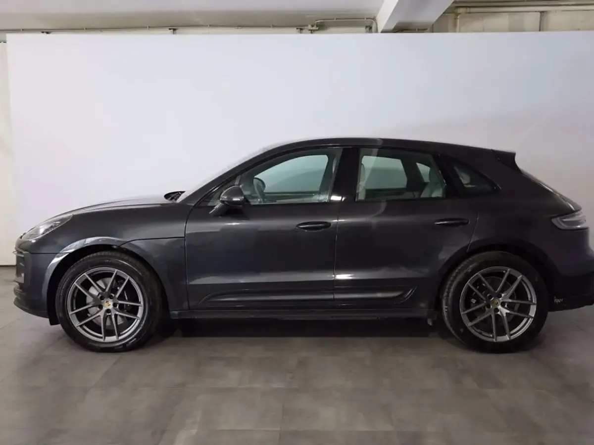 Usata Porsche Macan 381 CV (280 kW) 2023 Grigio vulcano SUV
