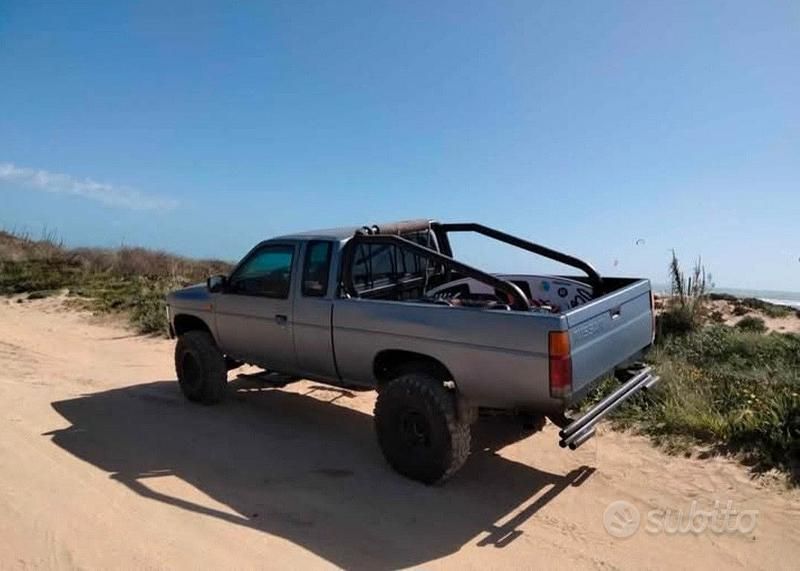 Usata Nissan King 72 CV (52 kW) 1988 Pick-up