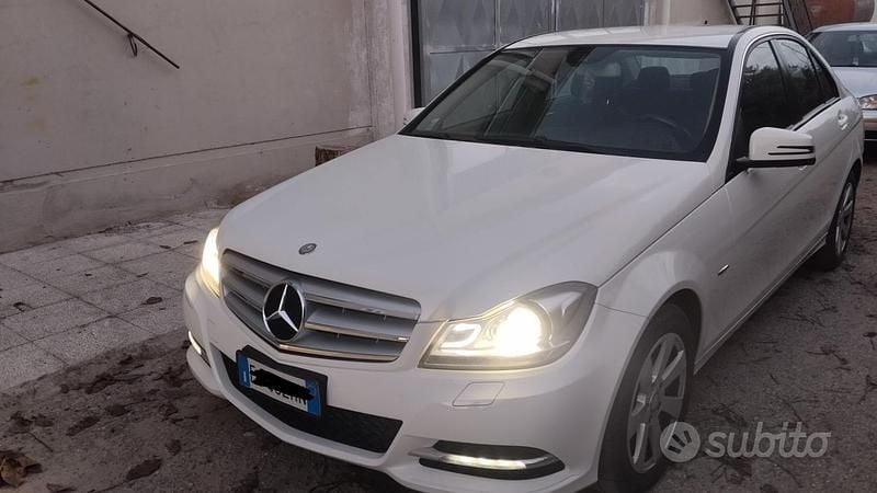 Usata Mercedes C220 170 CV (125 kW) 2012 Bianco Berlina