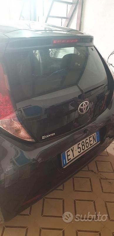 Usata Toyota Aygo 69 CV (50 kW) 2015 Grigio Utilitaria