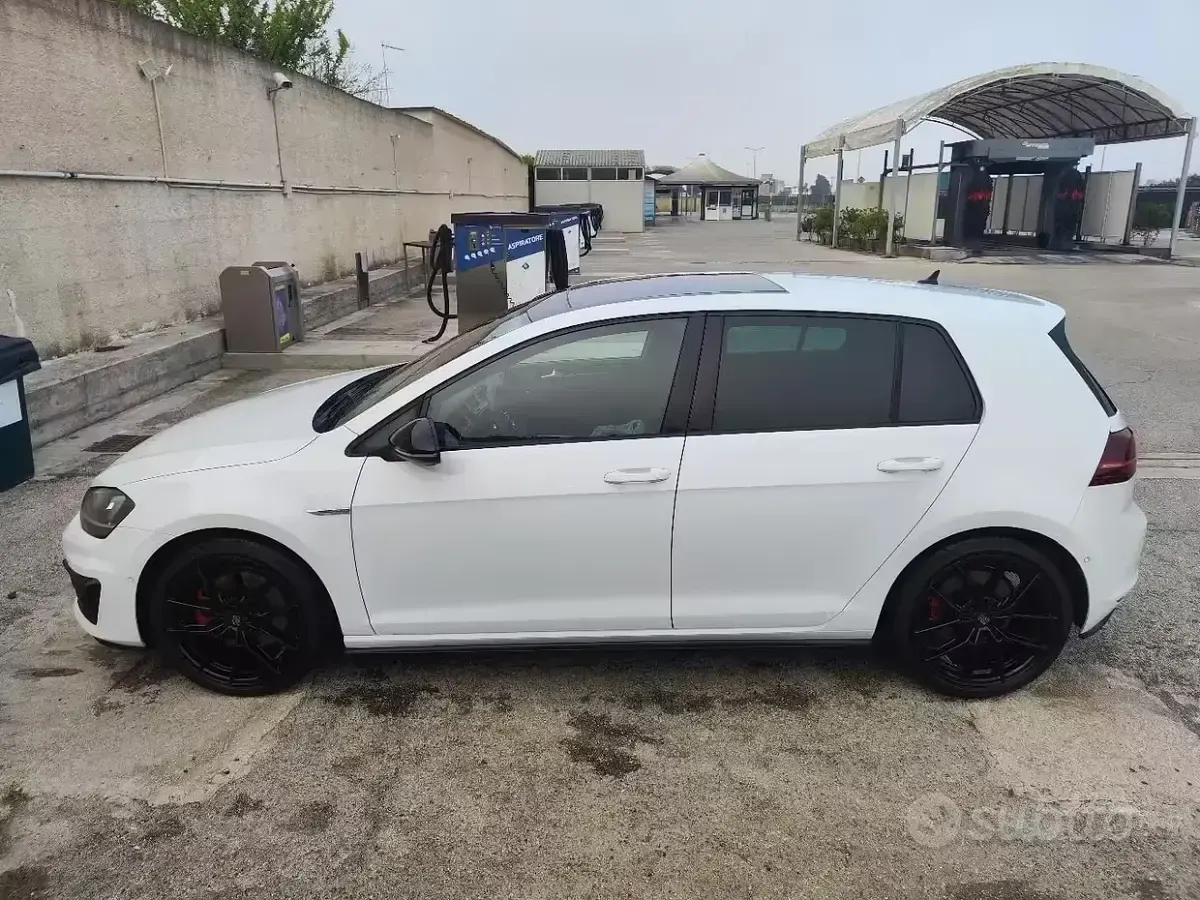 Usado VW Golf VII Sound 184 CV (135 kW) 2015 Blanco Berlina