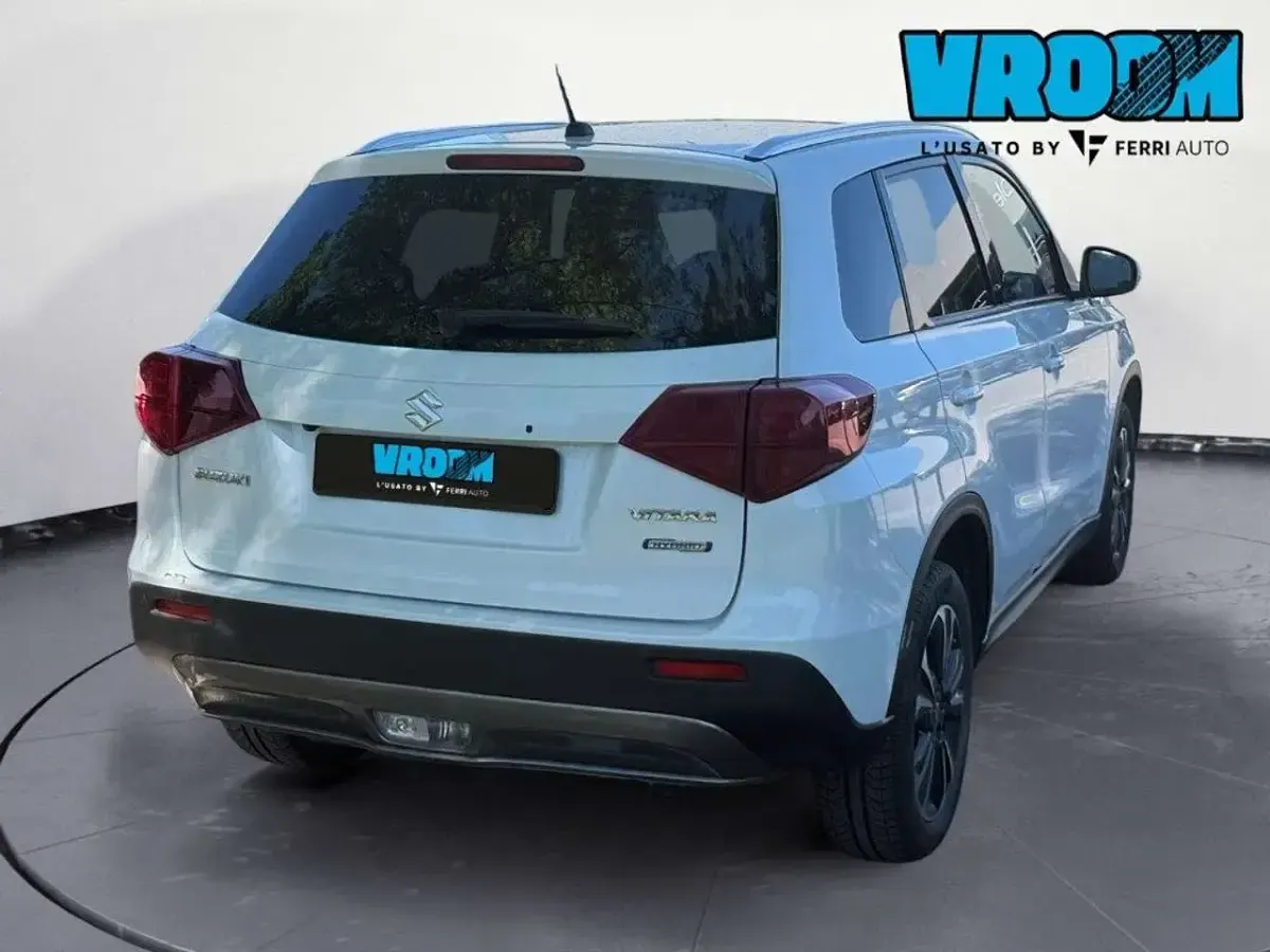 Usata Suzuki Vitara Cool 129 CV (94 kW) 2023 Bianco SUV