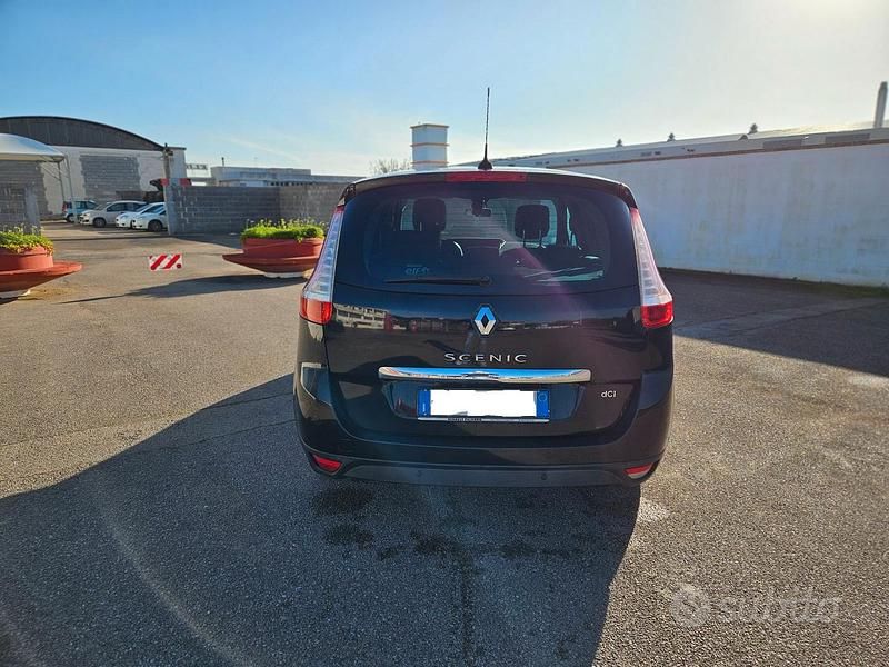 Usata Renault Grand Scénic III 110 CV (80 kW) 2014 Nero Monovolume