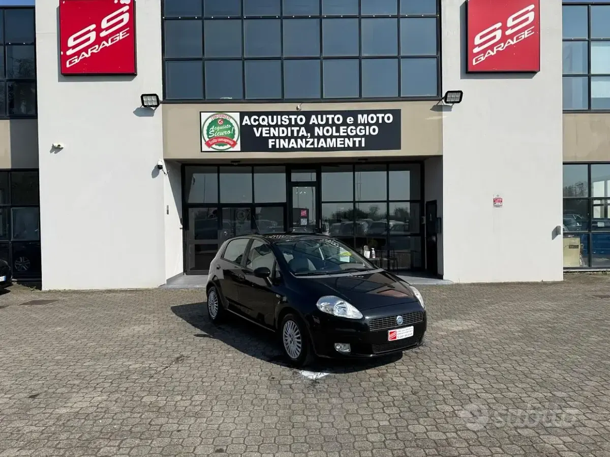 Usata Fiat Grande Punto Active 65 CV (47 kW) 2007 Utilitaria