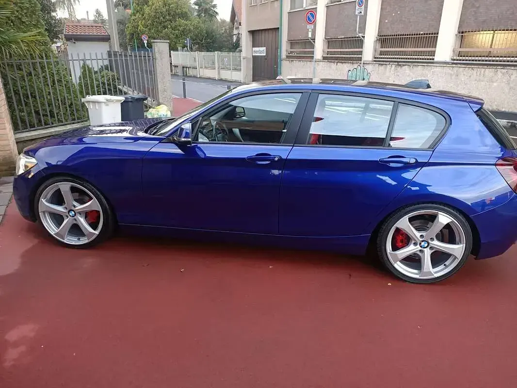 Usata BMW 118 Sport Line 143 CV (105 kW) 2013 Blu/azzurro Utilitaria