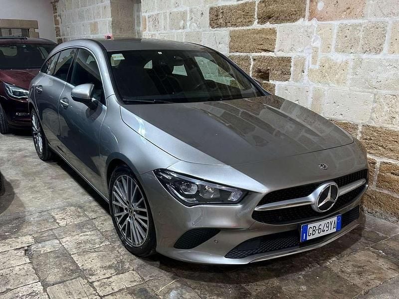 Usata Mercedes CLA200 Shooting Brake Executive 150 CV (110 kW) 2020 Grigio Station wagon