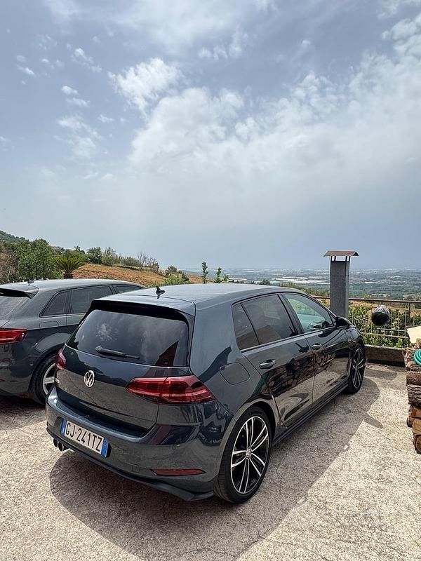 Usata VW Golf VII 184 CV (135 kW) 2017 Utilitaria