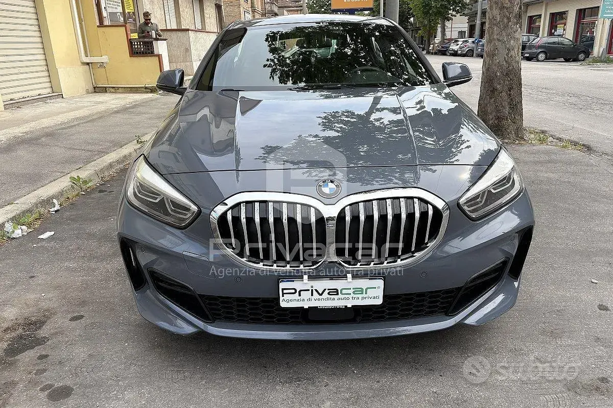 Usata BMW 116 M Sport 116 CV (85 kW) 2021 Grigio Utilitaria