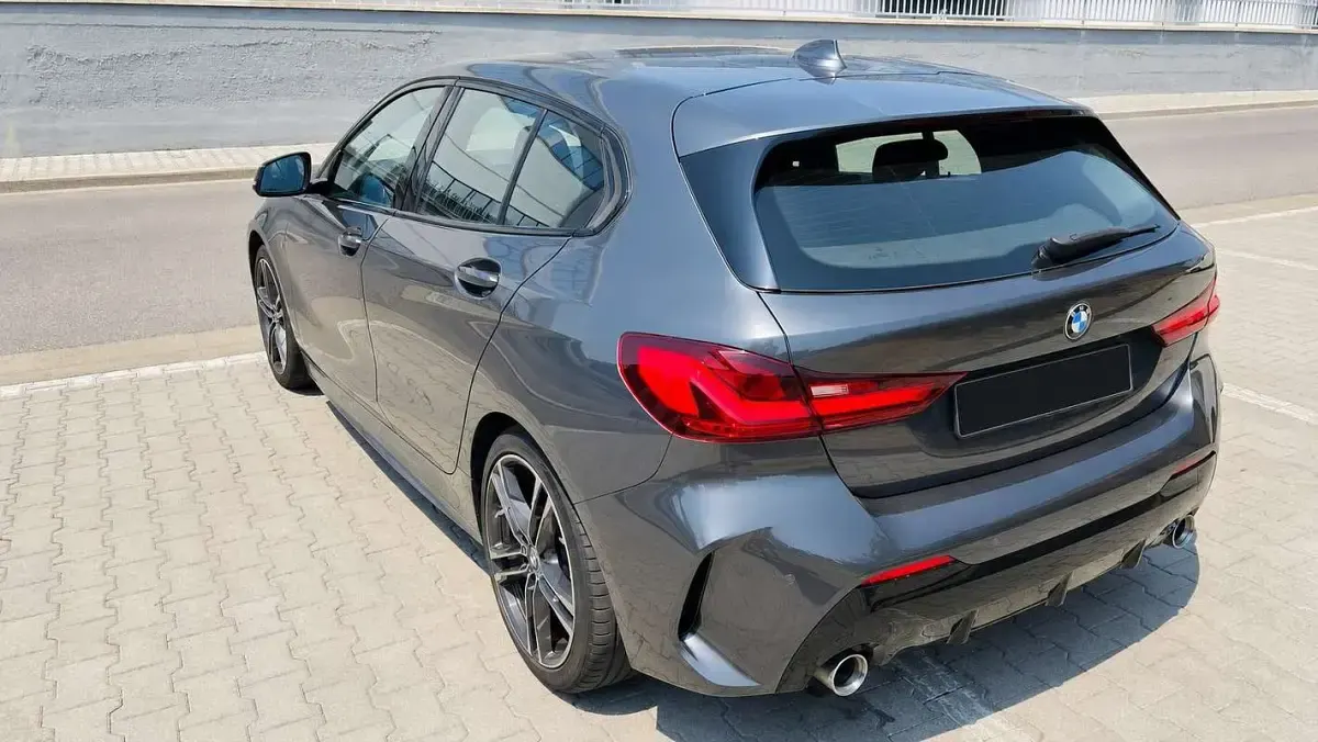 Usata BMW 118 M Sport 150 CV (110 kW) 2020 Grigio Berlina