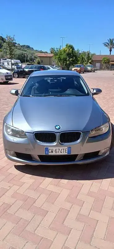 Usata BMW 320 177 CV (130 kW) 2009 Coupé