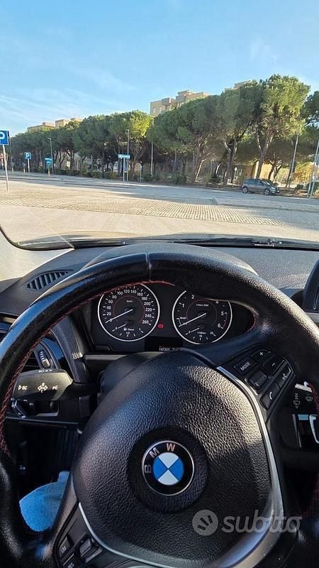 Usata BMW 116 Sport Line 116 CV (85 kW) 2015 Nero Utilitaria
