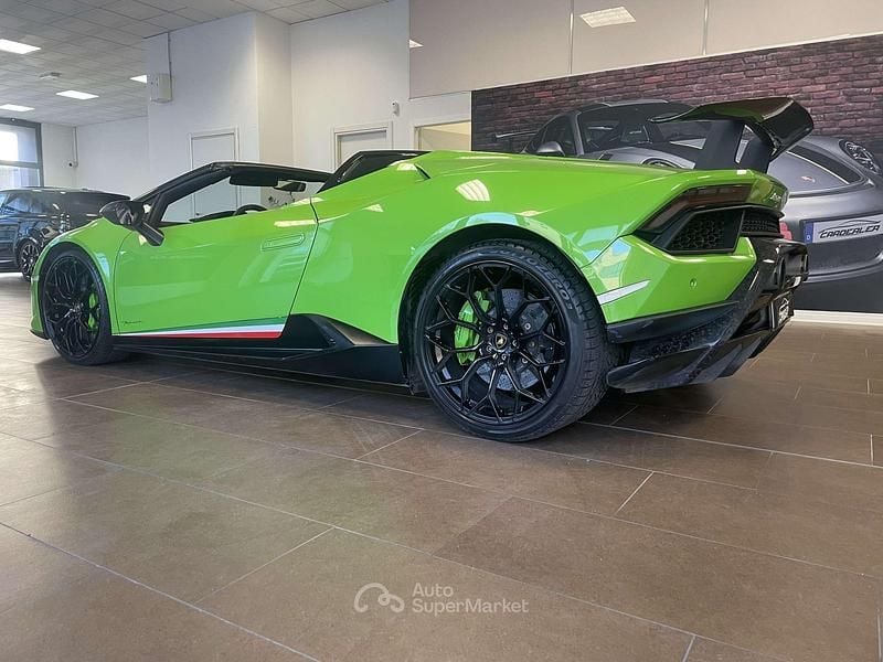 Usata Lamborghini Huracán 639 CV (469 kW) 2018 Verde Cabrio