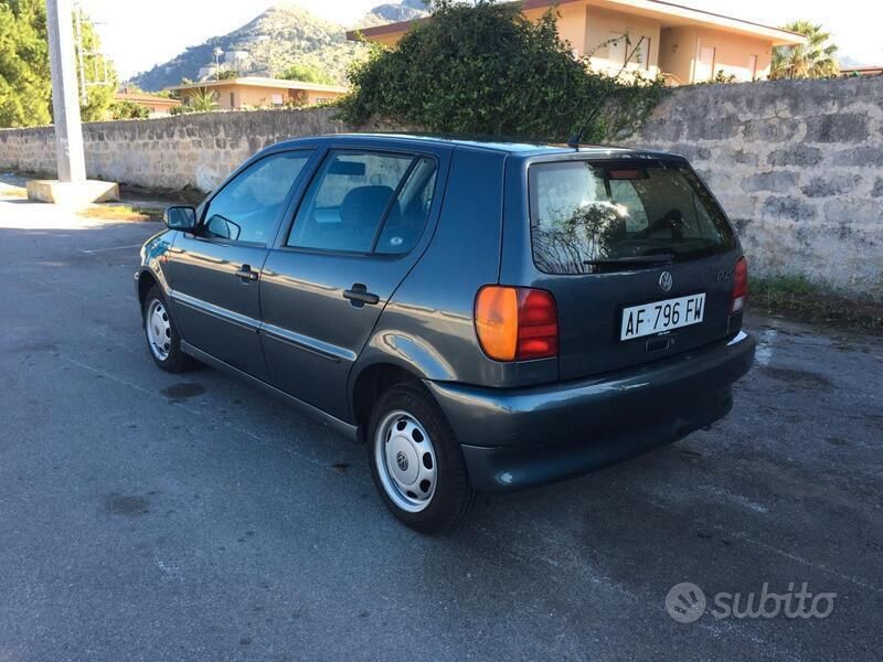 Usata VW Polo 60 CV (44 kW) 1996 Grigio Utilitaria