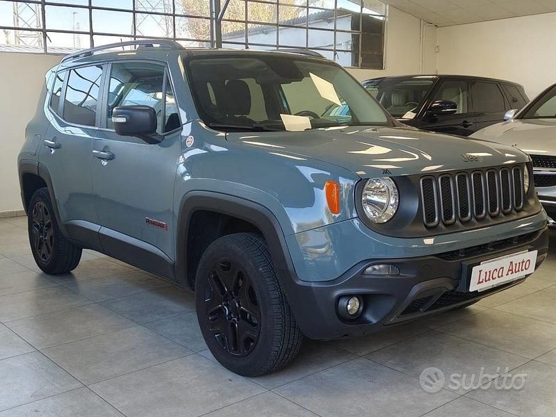 Usata Jeep Renegade Trailhawk 170 CV (125 kW) 2015 Grigio SUV