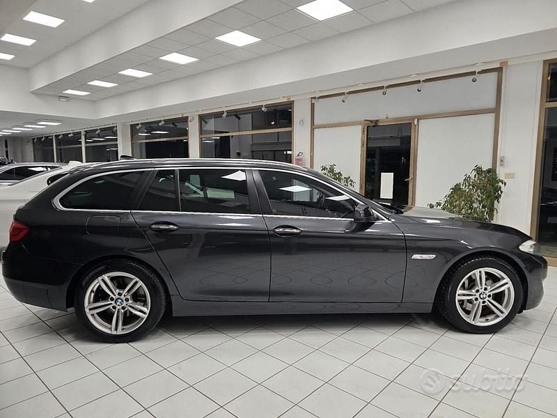Usata BMW 530 245 CV (180 kW) 2011 Grigio Station wagon