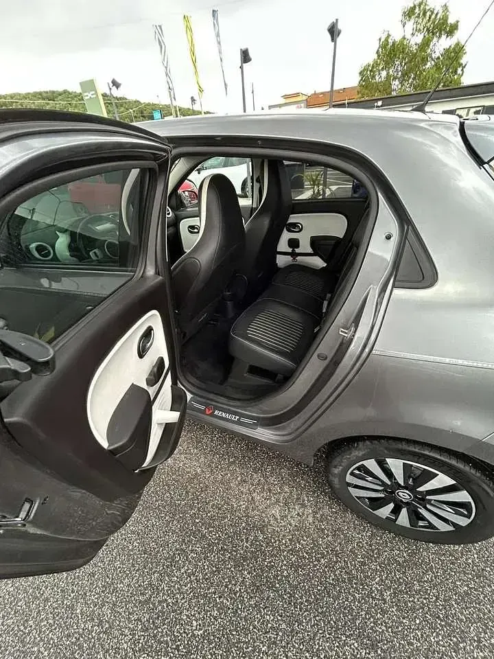 Usata Renault Twingo Techno 60 kW (82 CV) 2023 Other Utilitaria