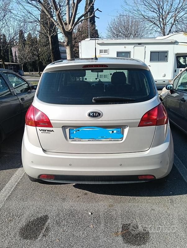 Usata Kia Venga 2010 Grigio Utilitaria