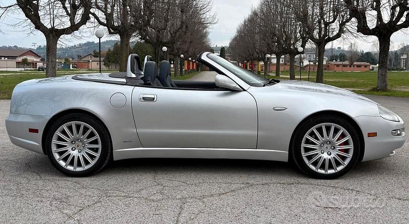 Usata Maserati Spyder 390 CV (286 kW) 2003 Grigio Cabrio
