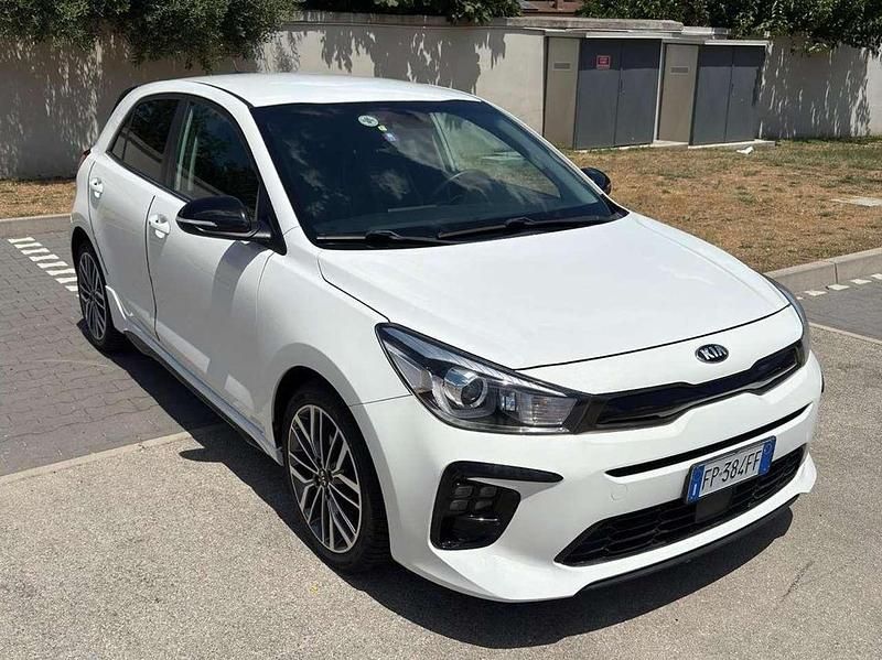 Usata Kia Rio GT-Line 120 CV (88 kW) 2018 Bianco Berlina