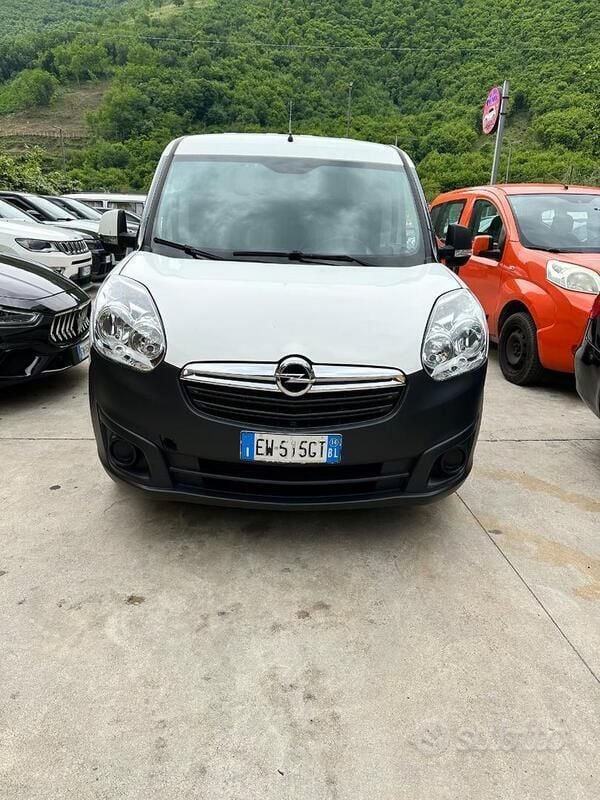 Usata Opel Combo S 105 CV (77 kW) 2014 Bianco Monovolume