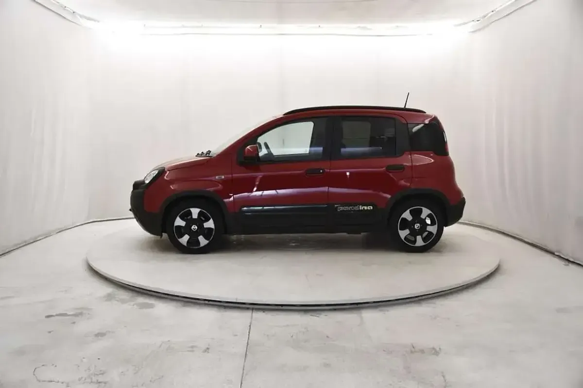 Usado Fiat Panda Cross Cross 69 HP (50 kW) 2025 Vermelho Citadino