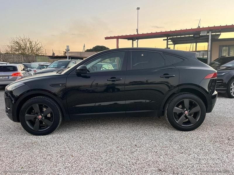 Begagnad Jaguar E-Pace R-Dynamic 150 HK (110 kW) 2020 Svart SUV