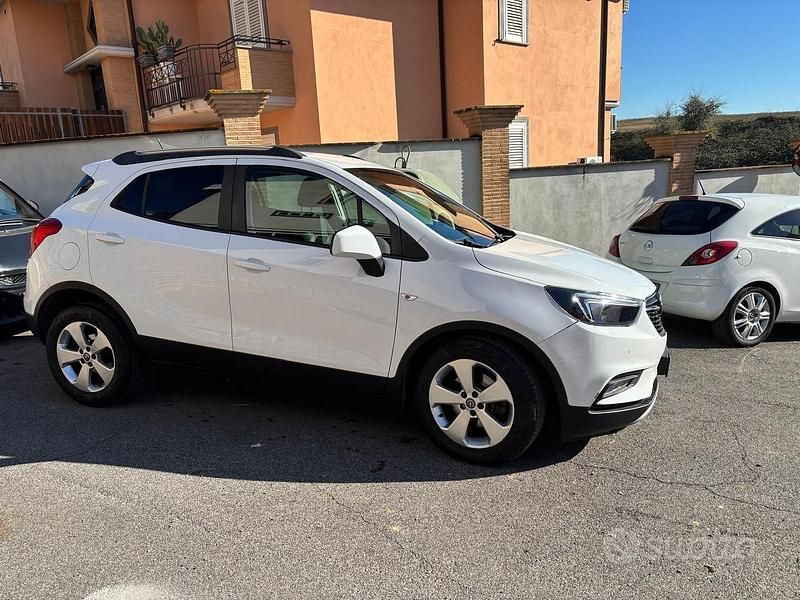Bianco Usata 2017 Opel Mokka X S SUV | 9900 € (Buon prezzo) - Immagine 1/4