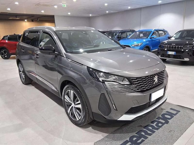 Usata Peugeot 5008 Allure 131 CV (96 kW) 2024 Grigio SUV