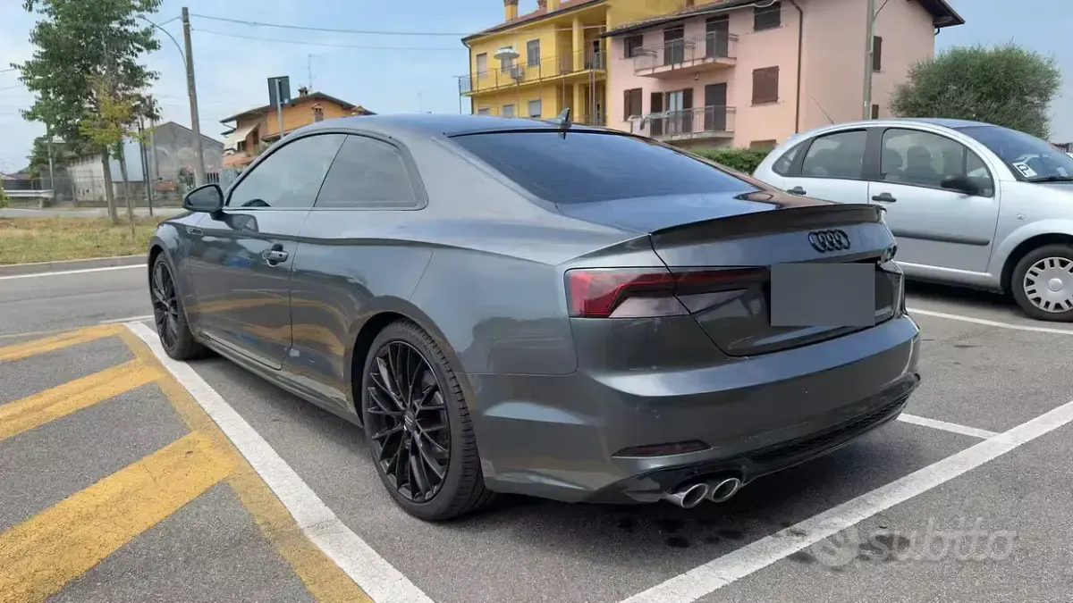 Usata Audi A5 190 CV (139 kW) 2018 Grigio Coupé