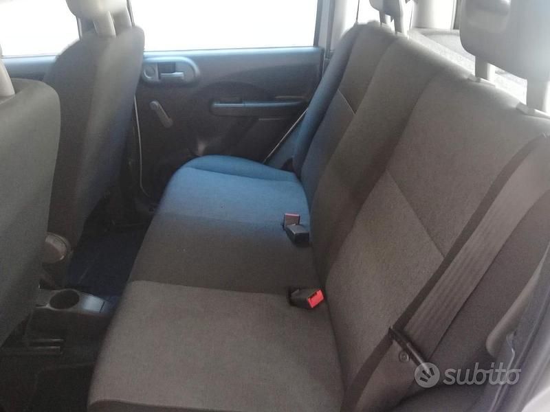 Occasion Fiat Panda 4x4 Climbing 69 ch (50 kW) 2011 Argent Citadine