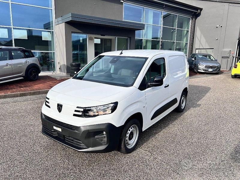 Bianco Nuova 2025 Peugeot Partner S Monovolume | 22.500 € - Immagine 1/4