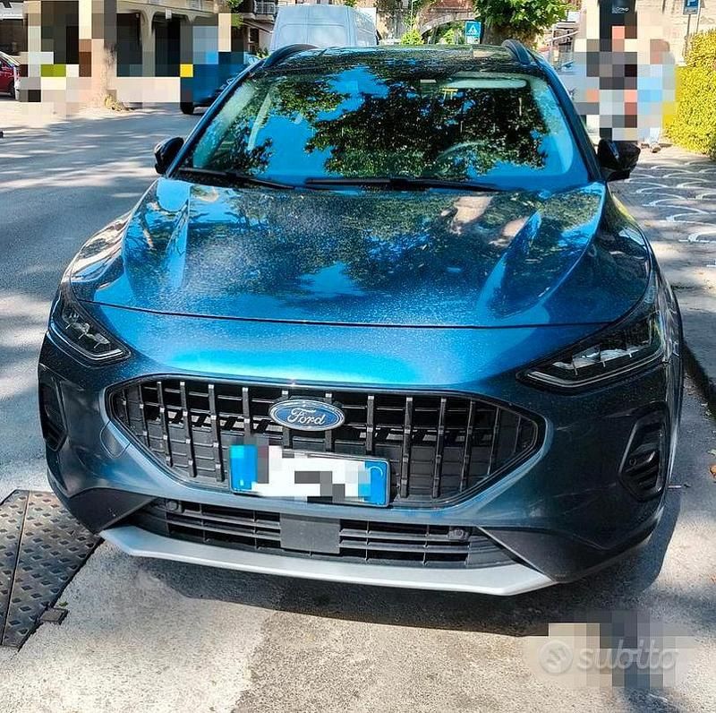 Usata Ford Focus Active 125 CV (91 kW) 2022 Blu Berlina