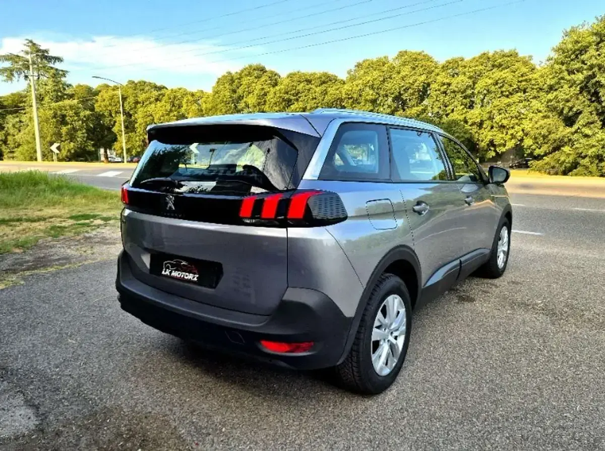 Usata Peugeot 5008 Business-Line 131 CV (96 kW) 2019 Grigio SUV