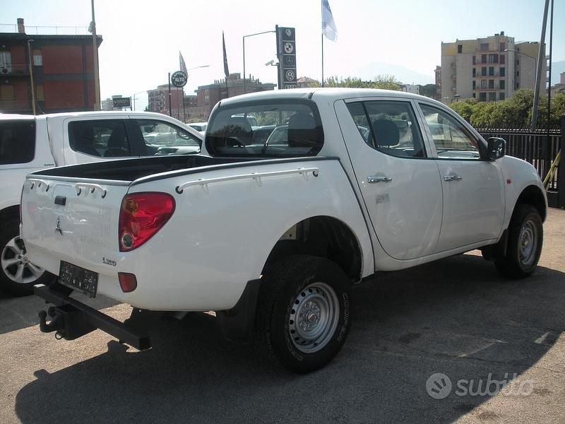 Usata Mitsubishi L200 136 CV (100 kW) 2013 Bianco Pick-up
