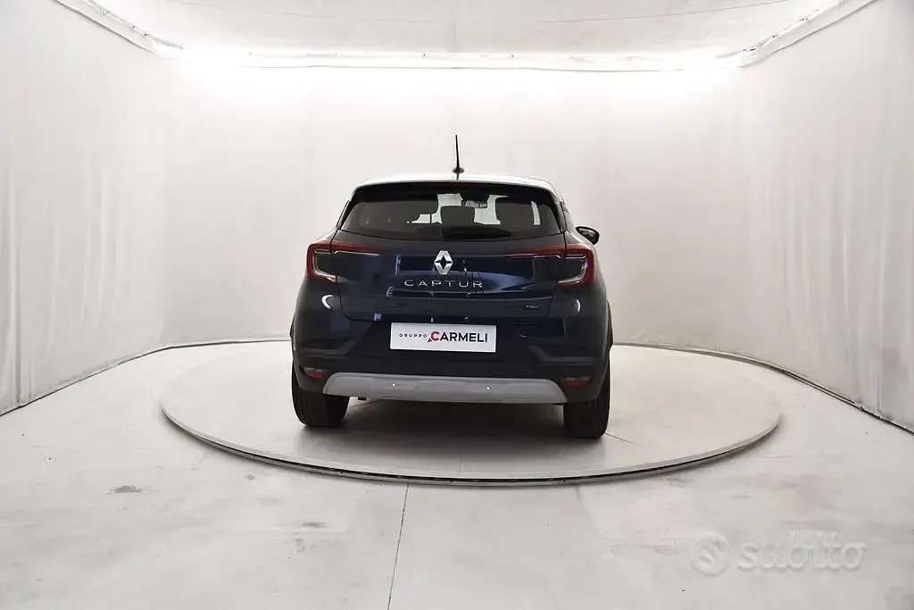 Usata Renault Captur Equilibre 143 CV (105 kW) 2023 Bluazzurro SUV