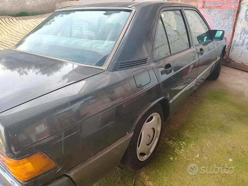 Usata Mercedes 190 1991 Grigio Berlina