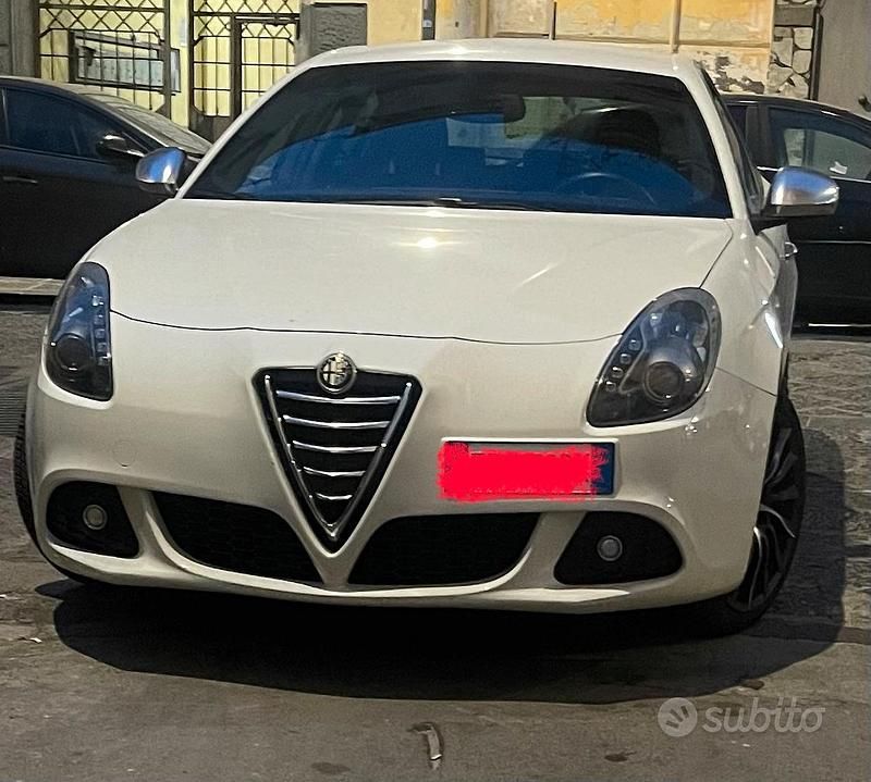 Usata Alfa Romeo Giulietta Quadrifoglio Verde 235 CV (172 kW) 2011 Bianco Berlina