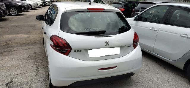 Usata Peugeot 208 Active 99 CV (72 kW) 2016 Bianco Utilitaria
