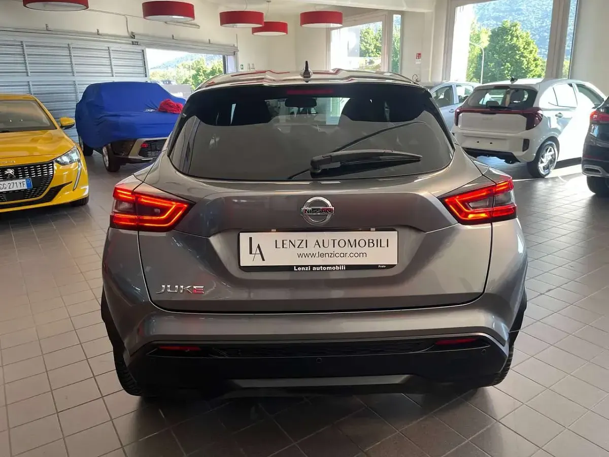 Usata Nissan Juke N-Connecta 114 CV (83 kW) 2022 Grigio SUV